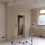 Renovatie van stucwerk op benedenverdieping woning