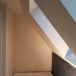 Stucwerk in nieuwe badkamer met ramen
